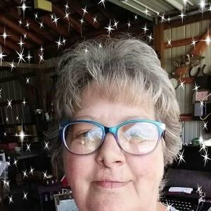 Meet your Posher, Elaine